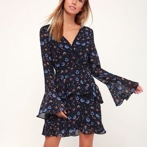 NWT Lulus Navy Floral Dress Size XS